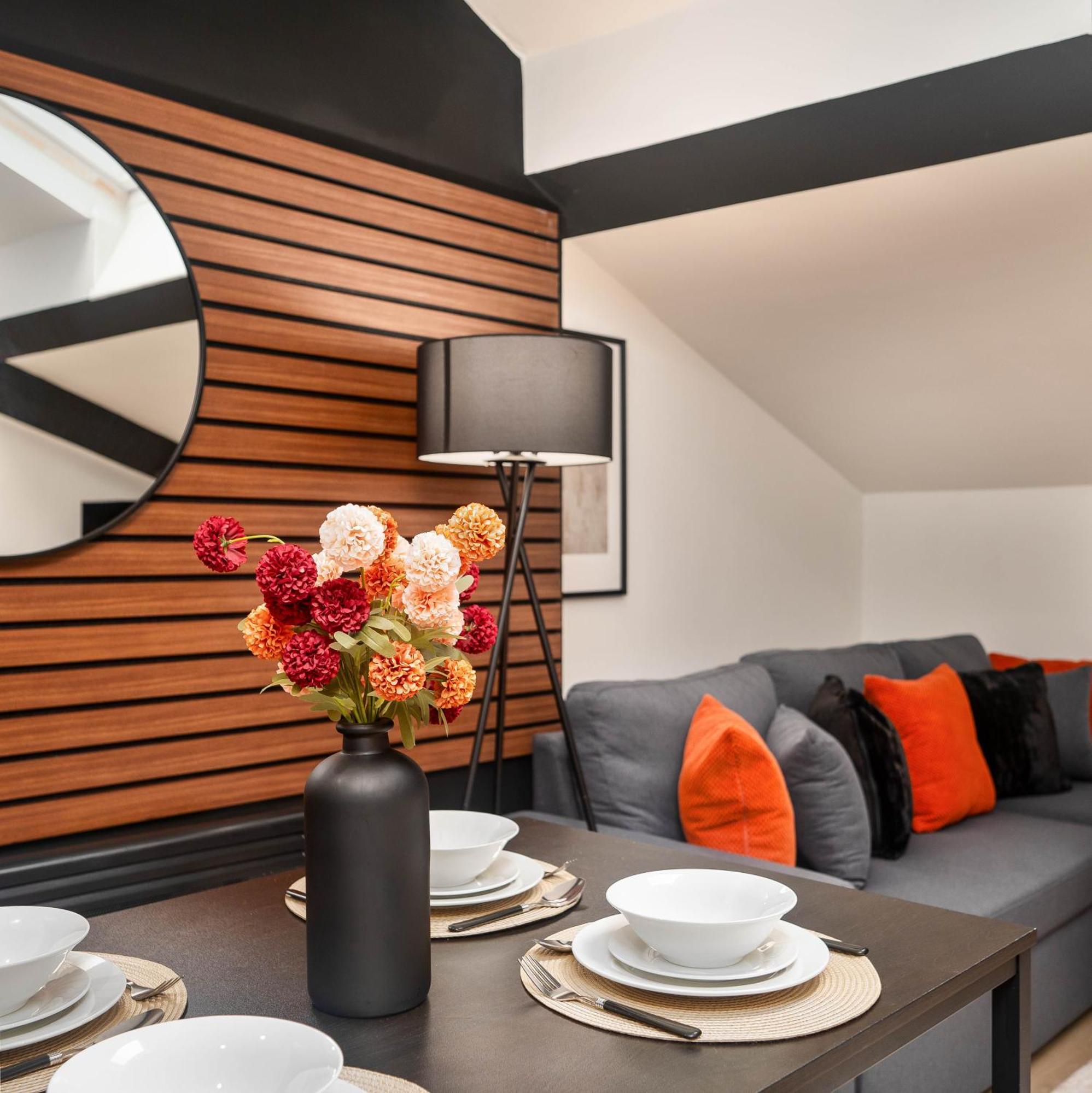 Lombana 5 - Centre - Parking - Contract - Wifi Apartment Liverpool